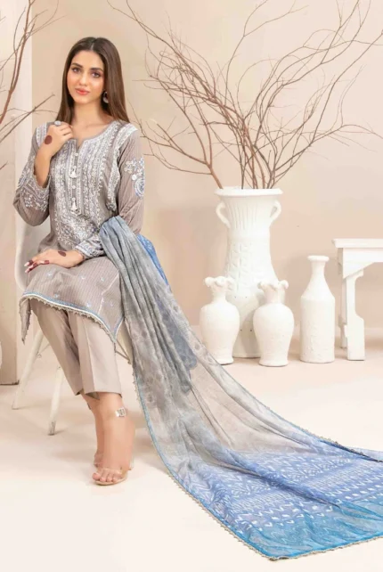 White Embroidered Digital Printed Lawn Kameez and Plain Cotton Trouser with Exclusive Digital Printed Slub Organza Dupatta with Beautiful 4 Side Lace.