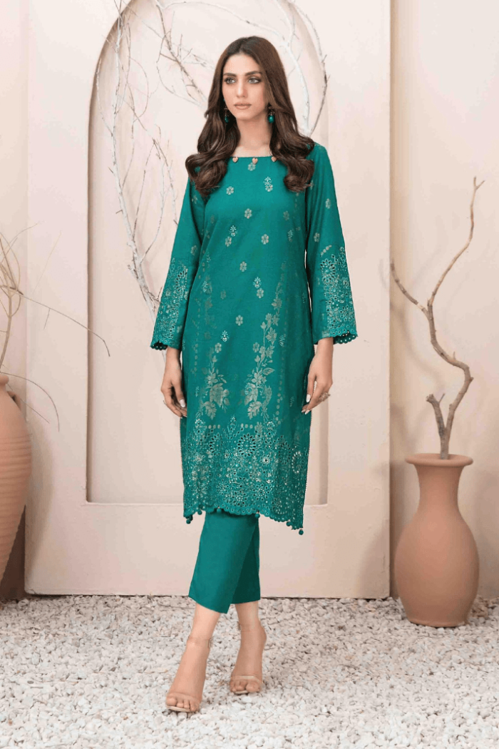 Daman-Embroidered-Khaddar-Broshia-Banarsi-Suit-Design-7-pic-1