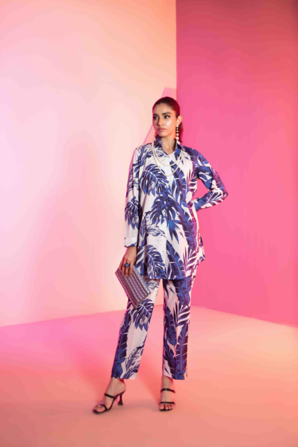 Digital Printed Lawn Suit with Complimentary Clutch Design-2 pic-1