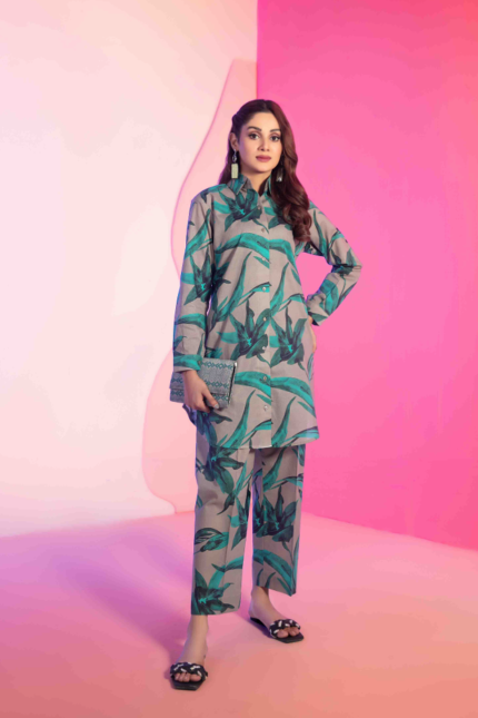 Digital Printed Lawn Suit with Complimentary Clutch Design-5 pic-1