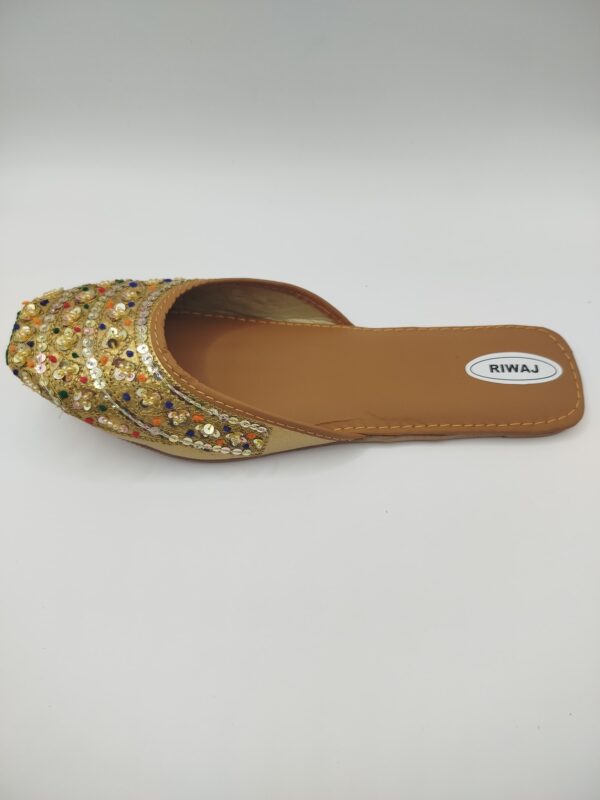 Chappal Khussa 04