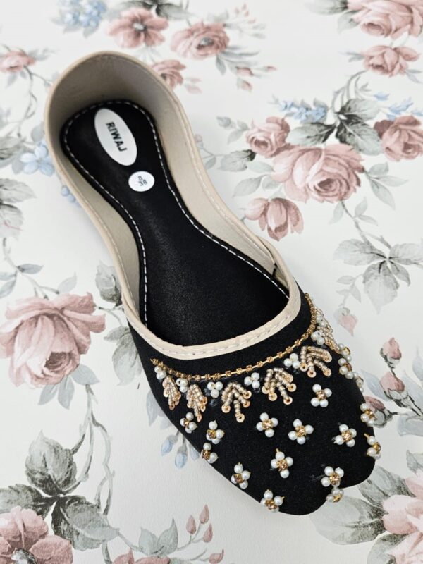 Black Ladies Khussa Design-2