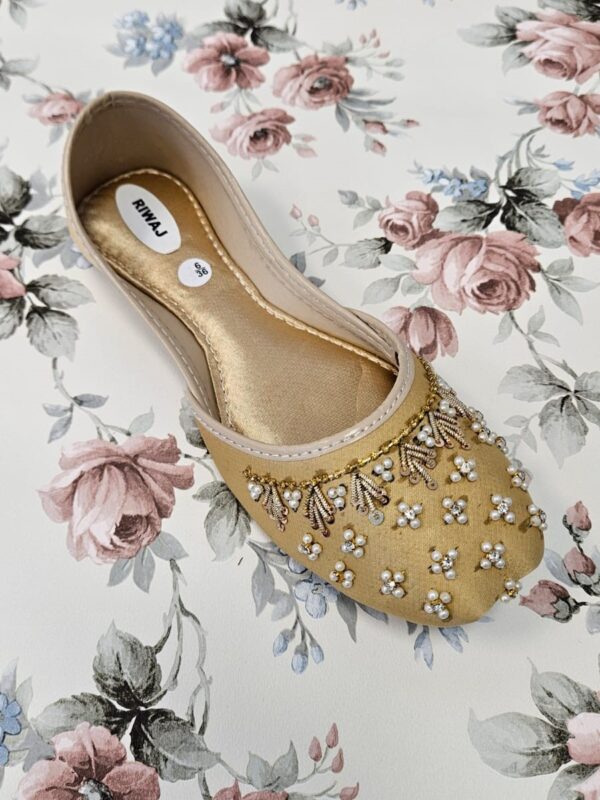 Golden Ladies Khussa