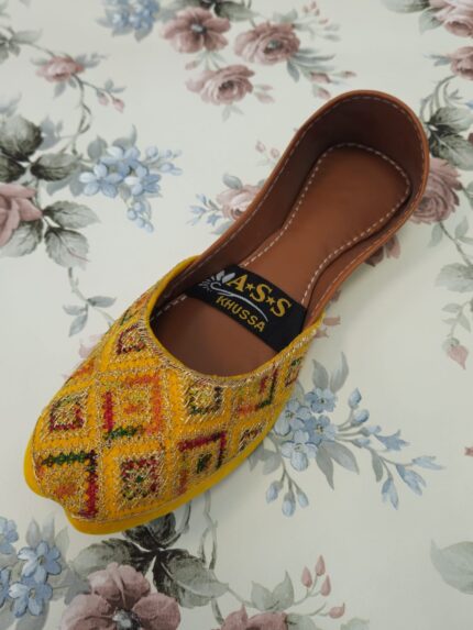 Yellow Kids Khussa